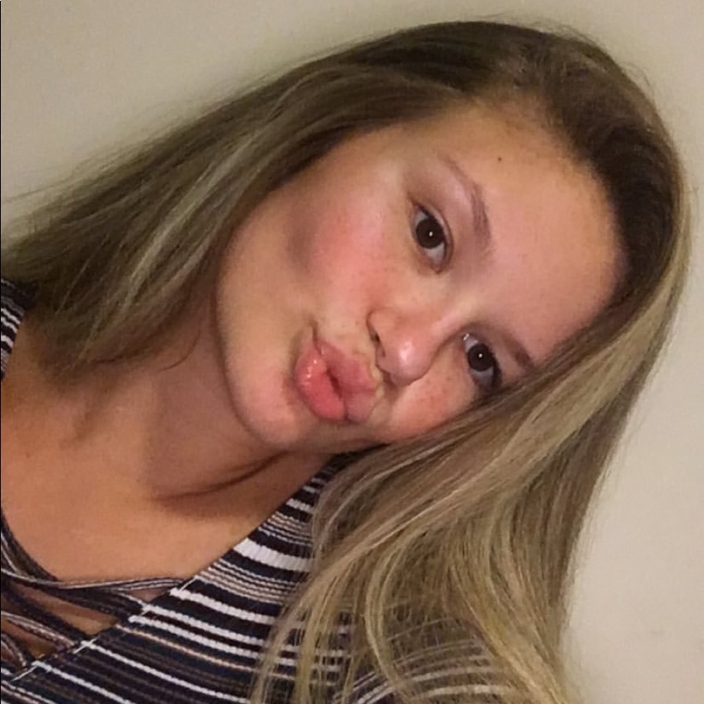 Meet your Posher, Madelyn